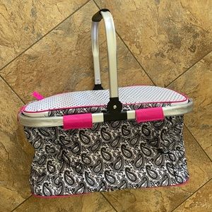 The Pampered Chef On-the-Go Insulated Collapsible Picnic Basket